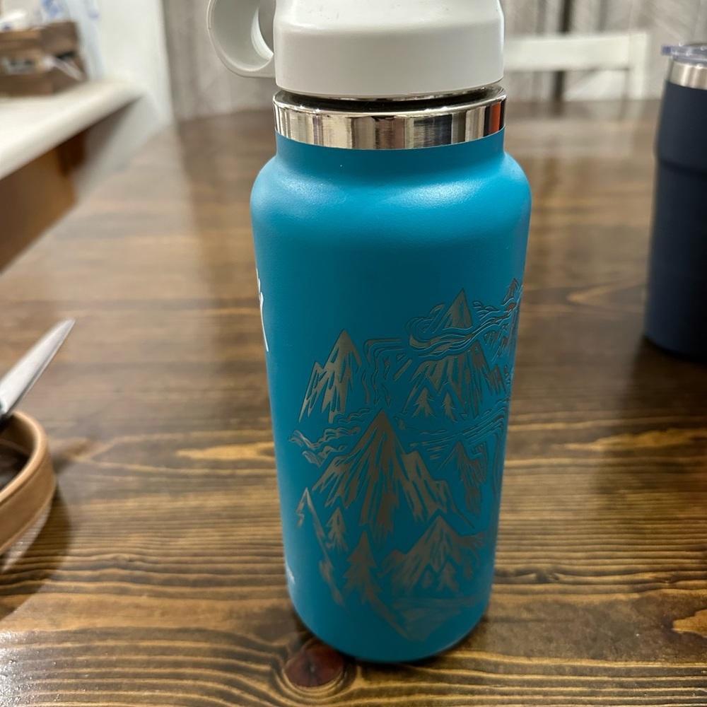 Limited edition Hydroflask no dents 32oz